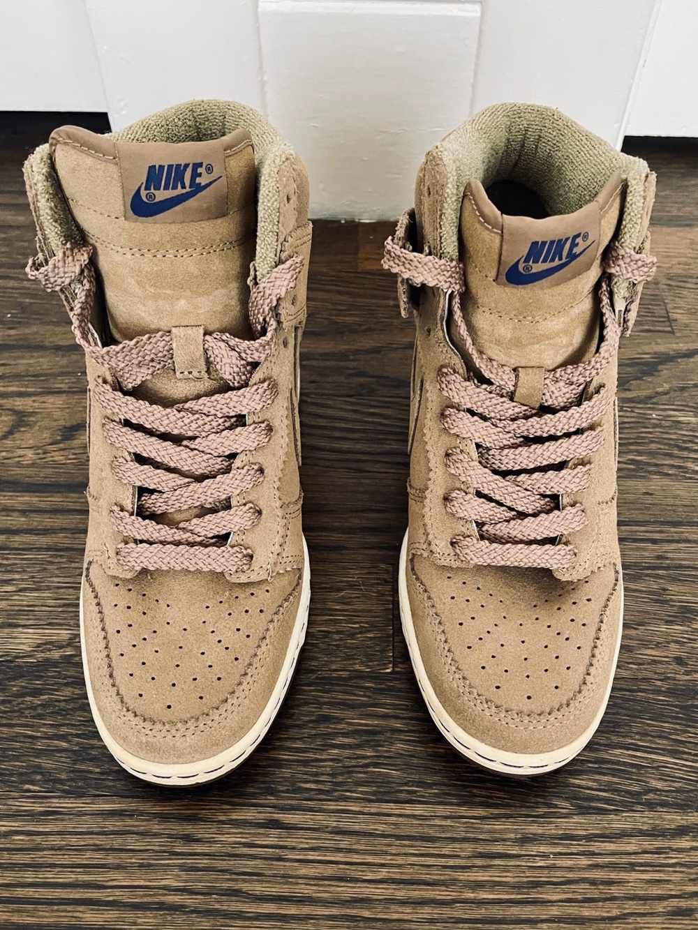 Brand New Nike Women's Wedge Sneakers in Tan Suede